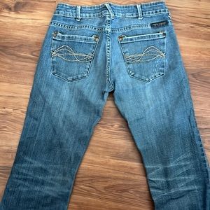 Cowgirl Tuff Co 27x33